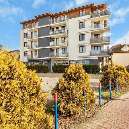 Apartament Na Deptaku Z Parkingiem I Klimatyzacja By Renters Apartment Miedzyzdroje Exterior photo