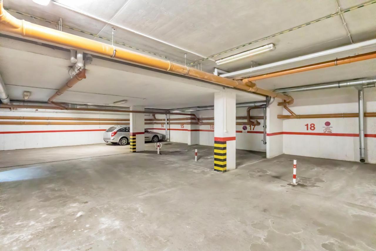 Apartament Na Deptaku Z Parkingiem I Klimatyzacja By Renters Apartment Miedzyzdroje Exterior photo