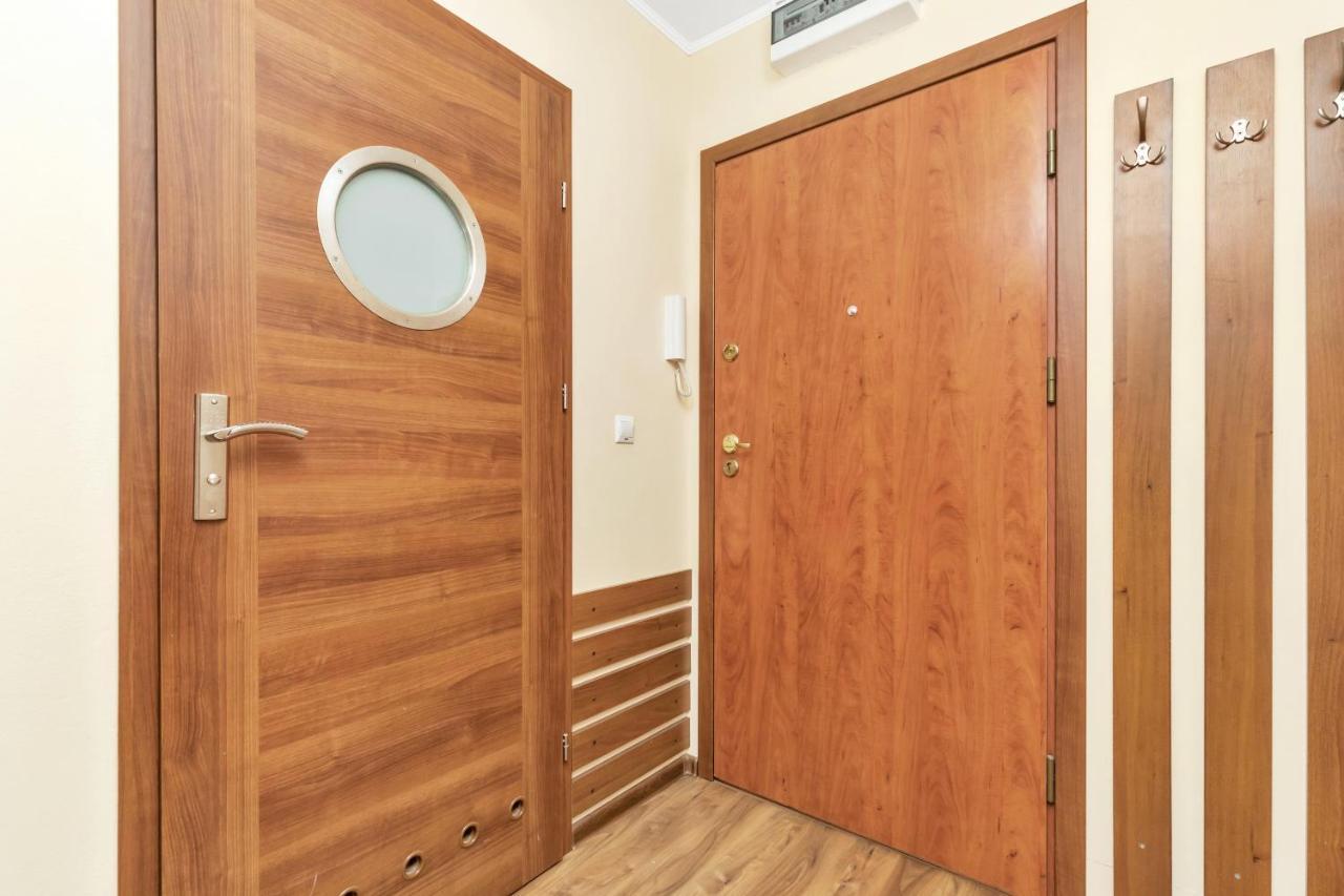 Apartament Na Deptaku Z Parkingiem I Klimatyzacja By Renters Apartment Miedzyzdroje Exterior photo